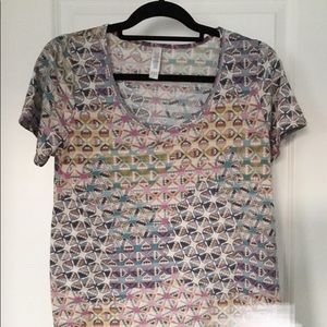 Small Lularoe Classic T